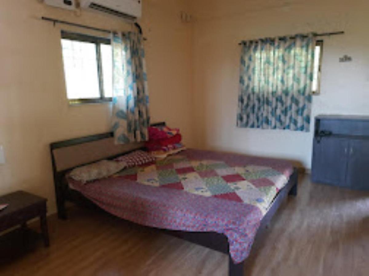 The Farmhouse Project,shikrapur Farm stay